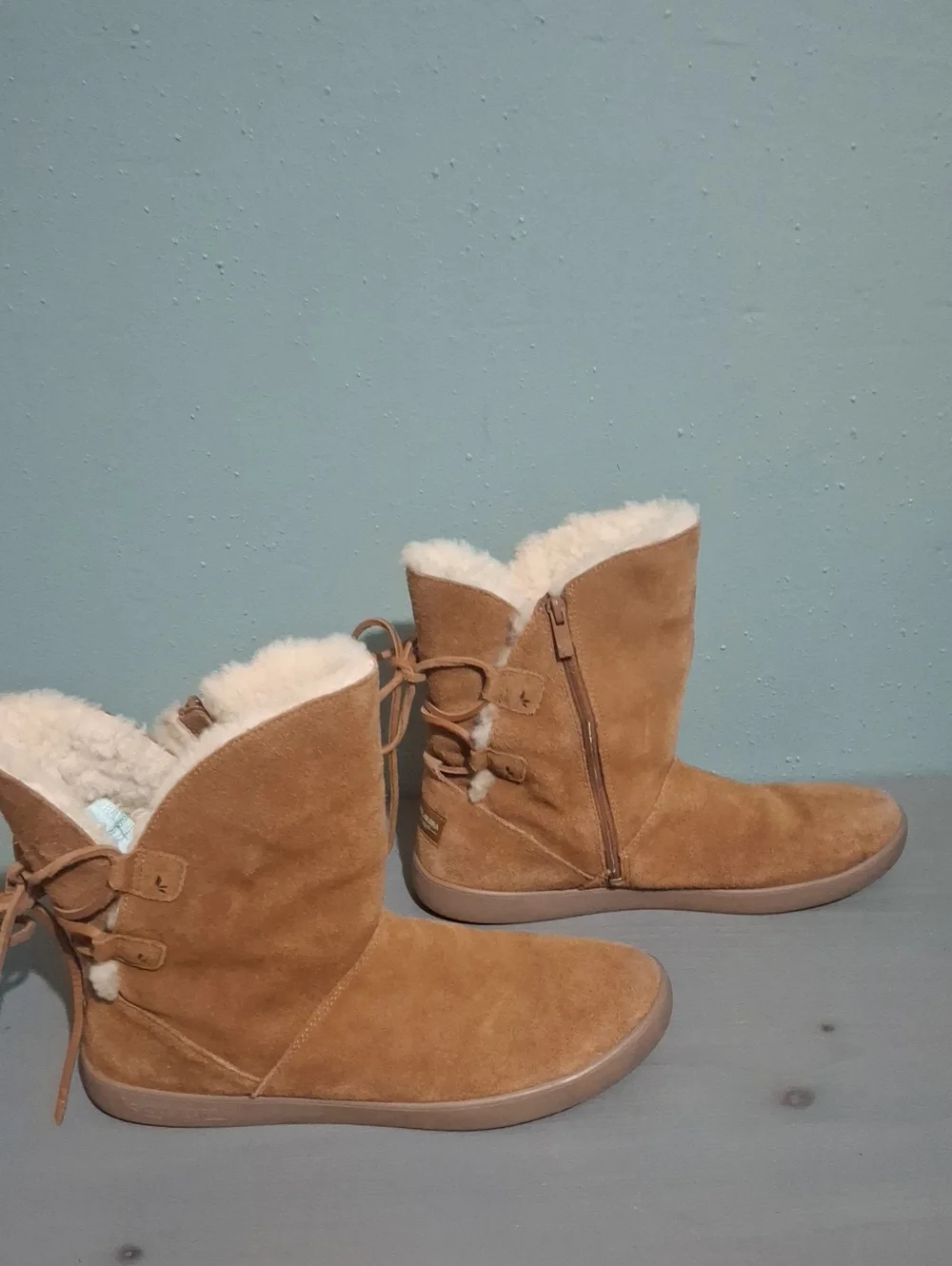 Koolaburra Women's Chestnut Suede Shearling-Lined Winter Boots Sz 11